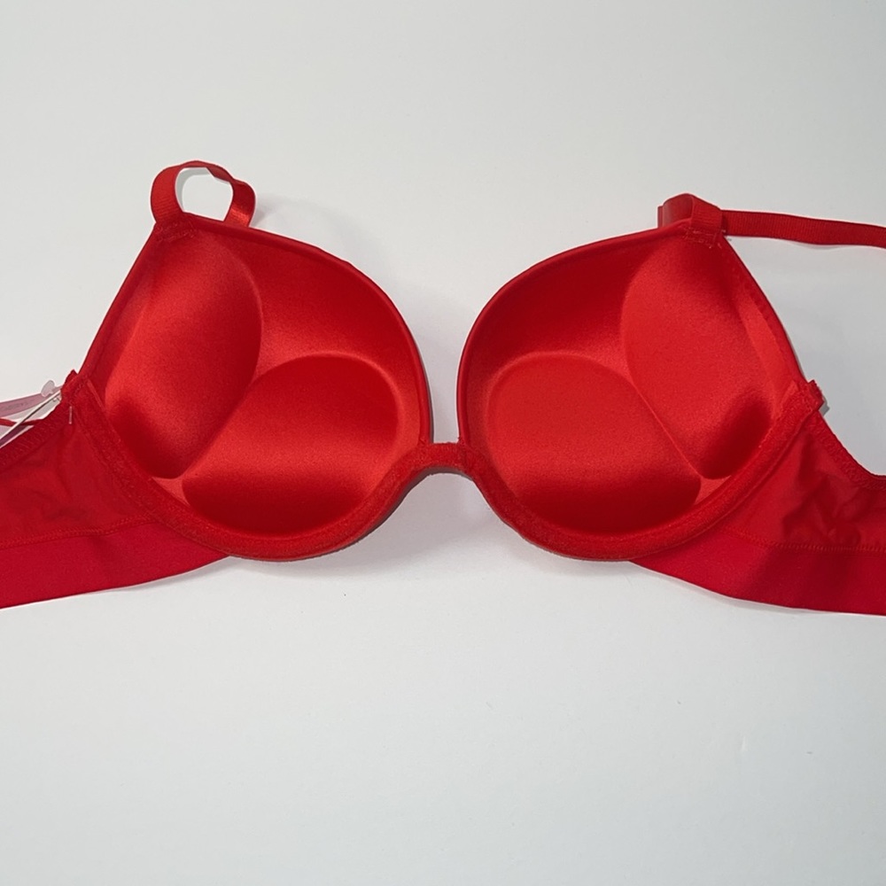 Super Push Up Extreme Padded Maximum Lift Add 2 Cup Size Bombshell Bra. NWT